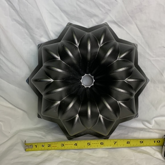 Nordicware Star Bundt Pan